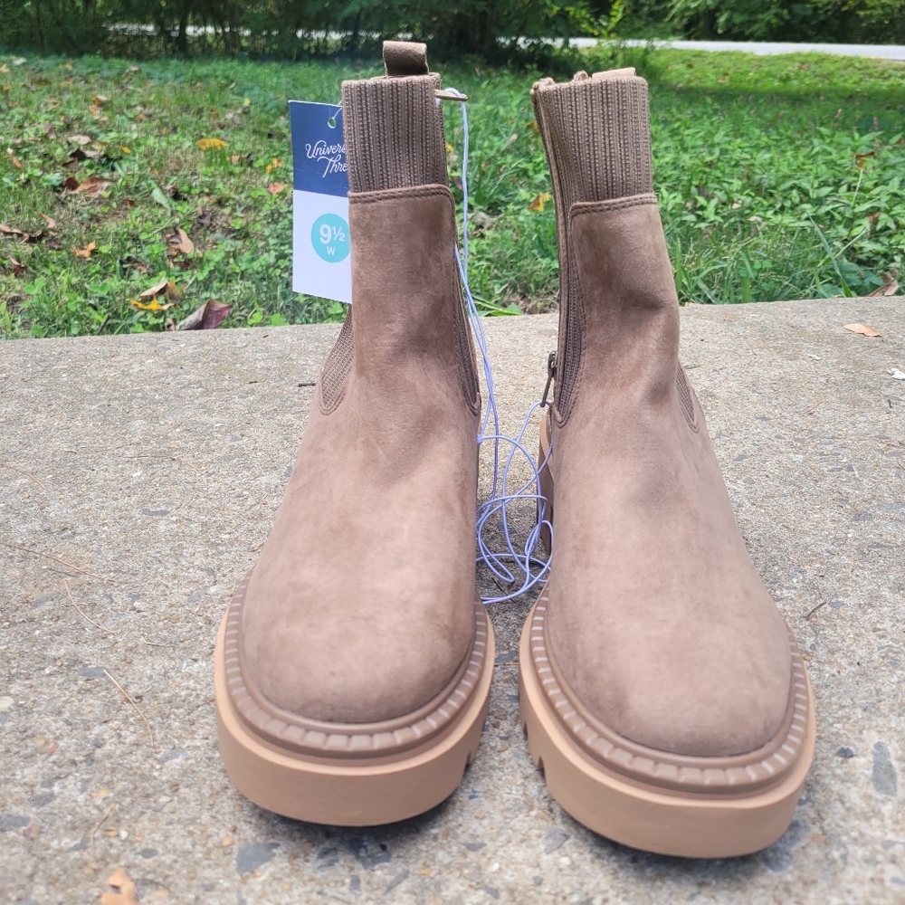 NWT Women's Universal Thread Kyrie Boot NWT Size 9.5